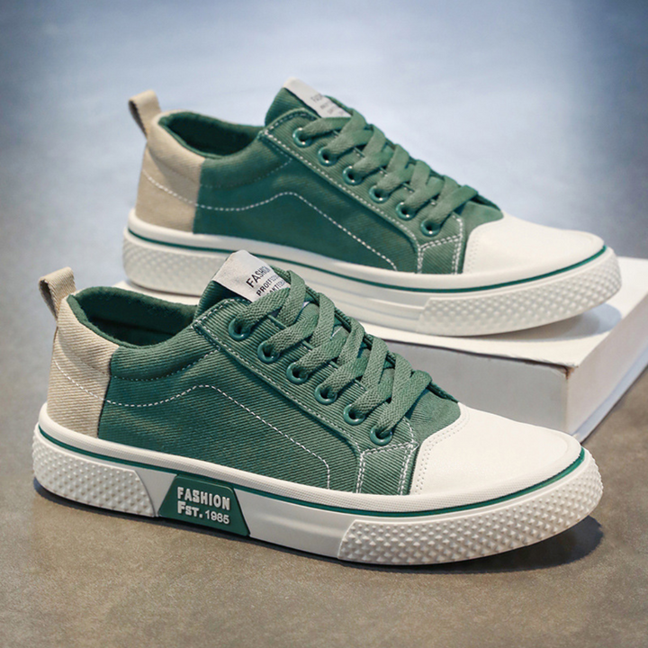 Daniel Low-Top Sneakers