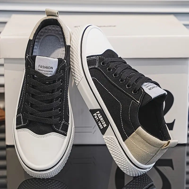 Daniel Low-Top Sneakers