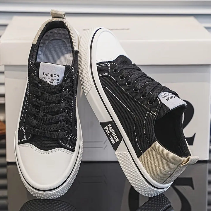 Daniel Low-Top Sneakers