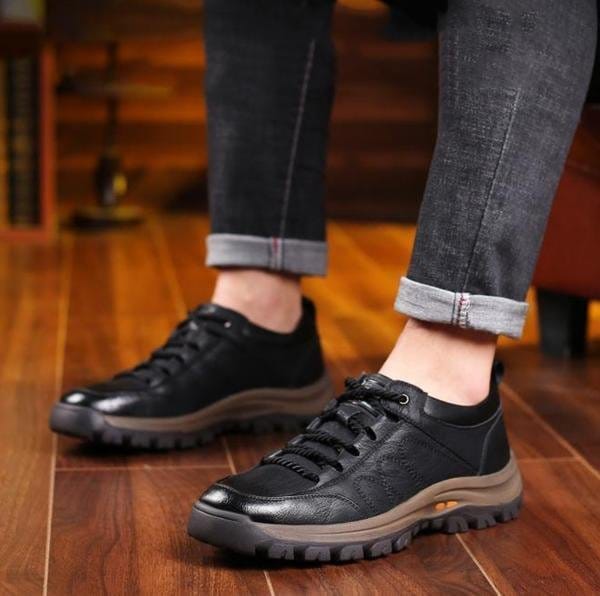 Voyager Outdoor Shoes