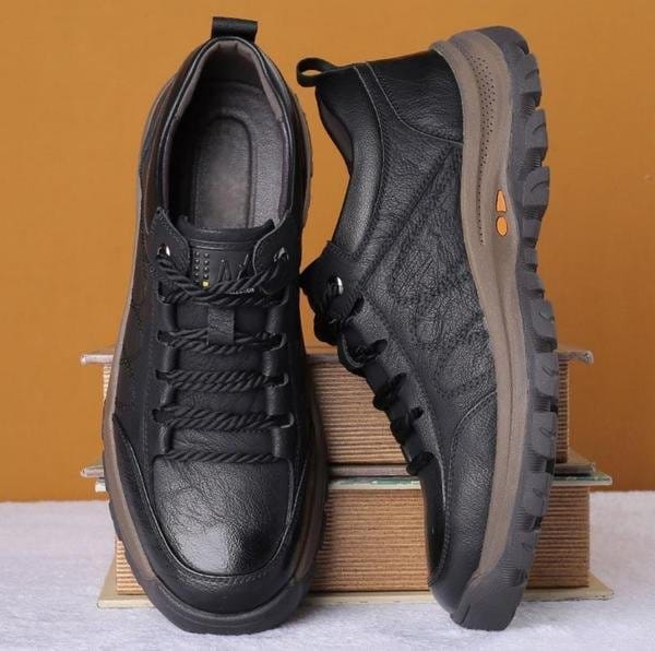 Voyager Outdoor Shoes
