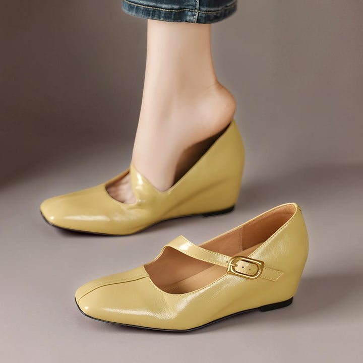 Eliza Mary Jane Pumps